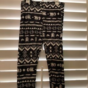 Patterned leggings